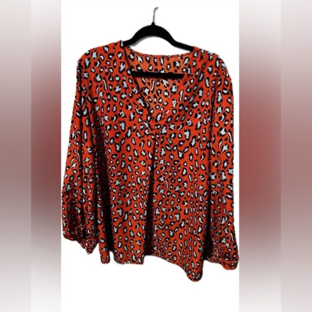 XL leopard print v-neck orange and blue blouse